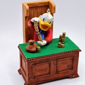 2010 Hallmark Keepsake Disney Scrooge McDuck As Ebenezer Scrooge Ornament
